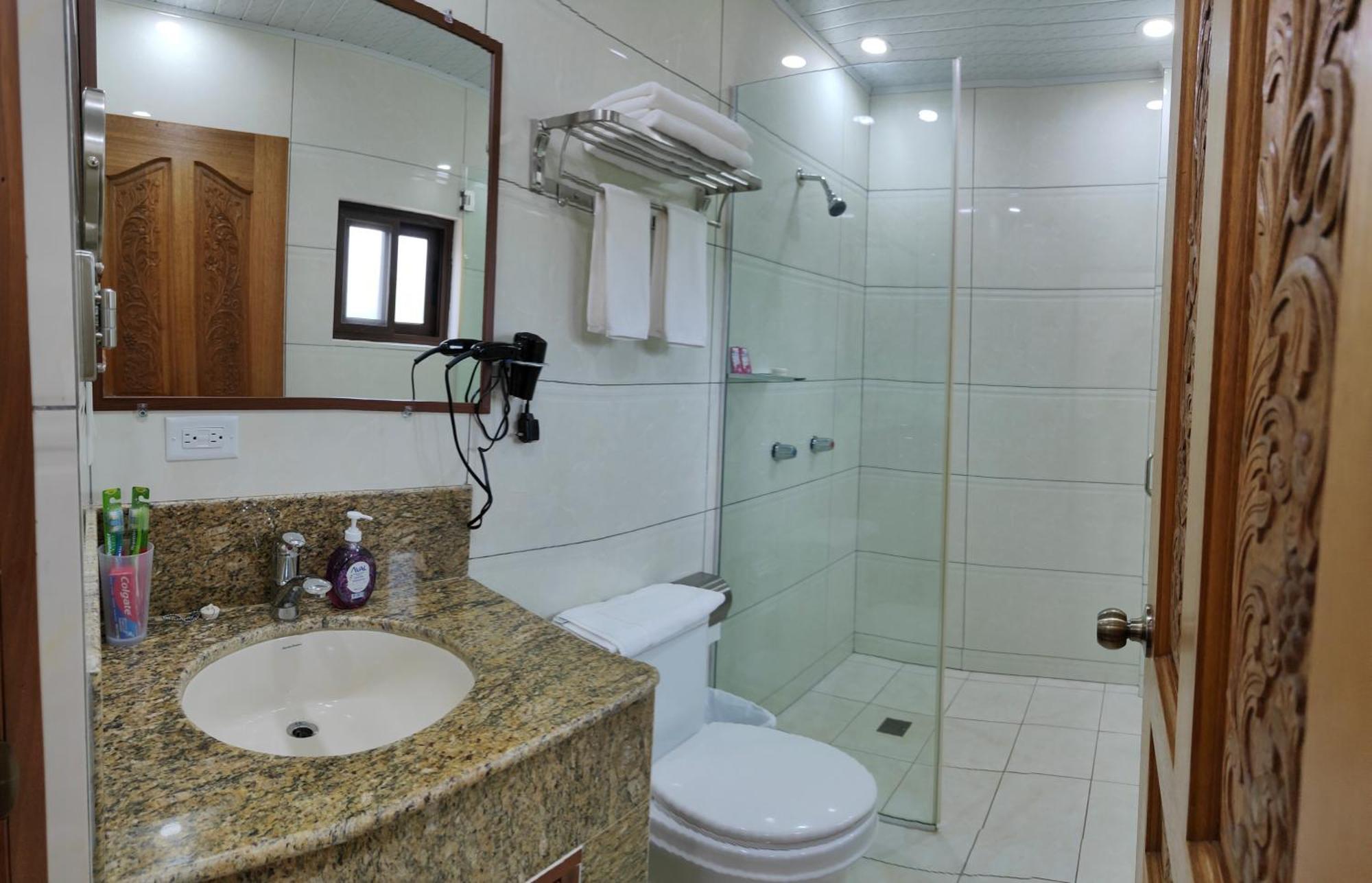 Hotel Pacific Pearl - Playa Los Destiladeros Ruang foto